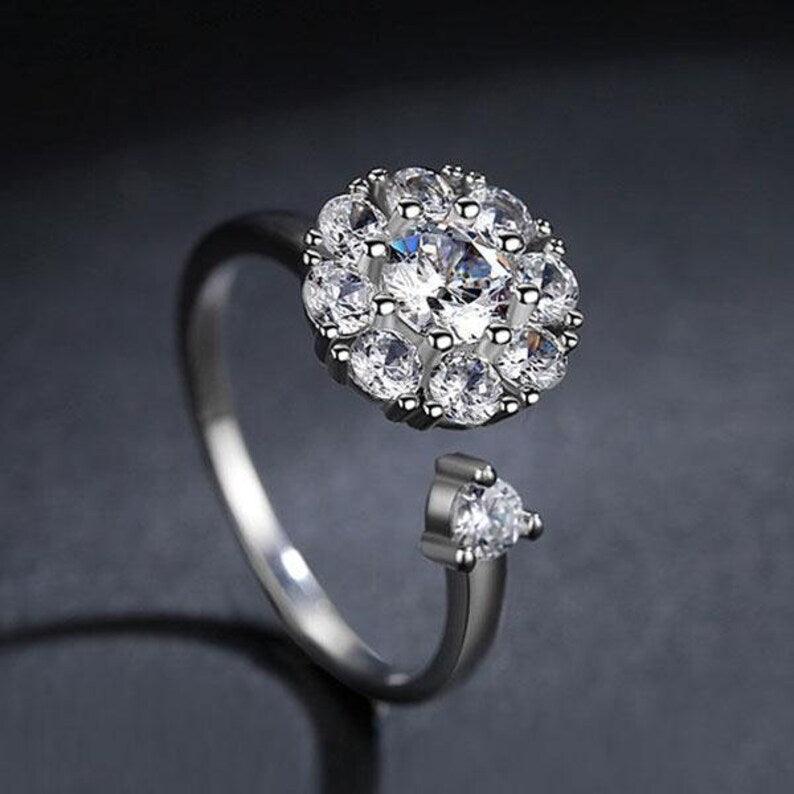 SOLITAIRE SILVER ROTATING ADJUSTABLE RING || BEST GIFT FOR HER || - Le Prestige Box