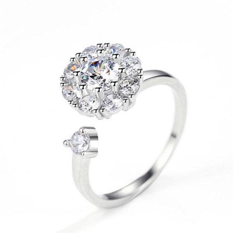 SOLITAIRE SILVER ROTATING ADJUSTABLE RING || BEST GIFT FOR HER || - Le Prestige Box