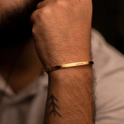 Classic Engraved Bracelet