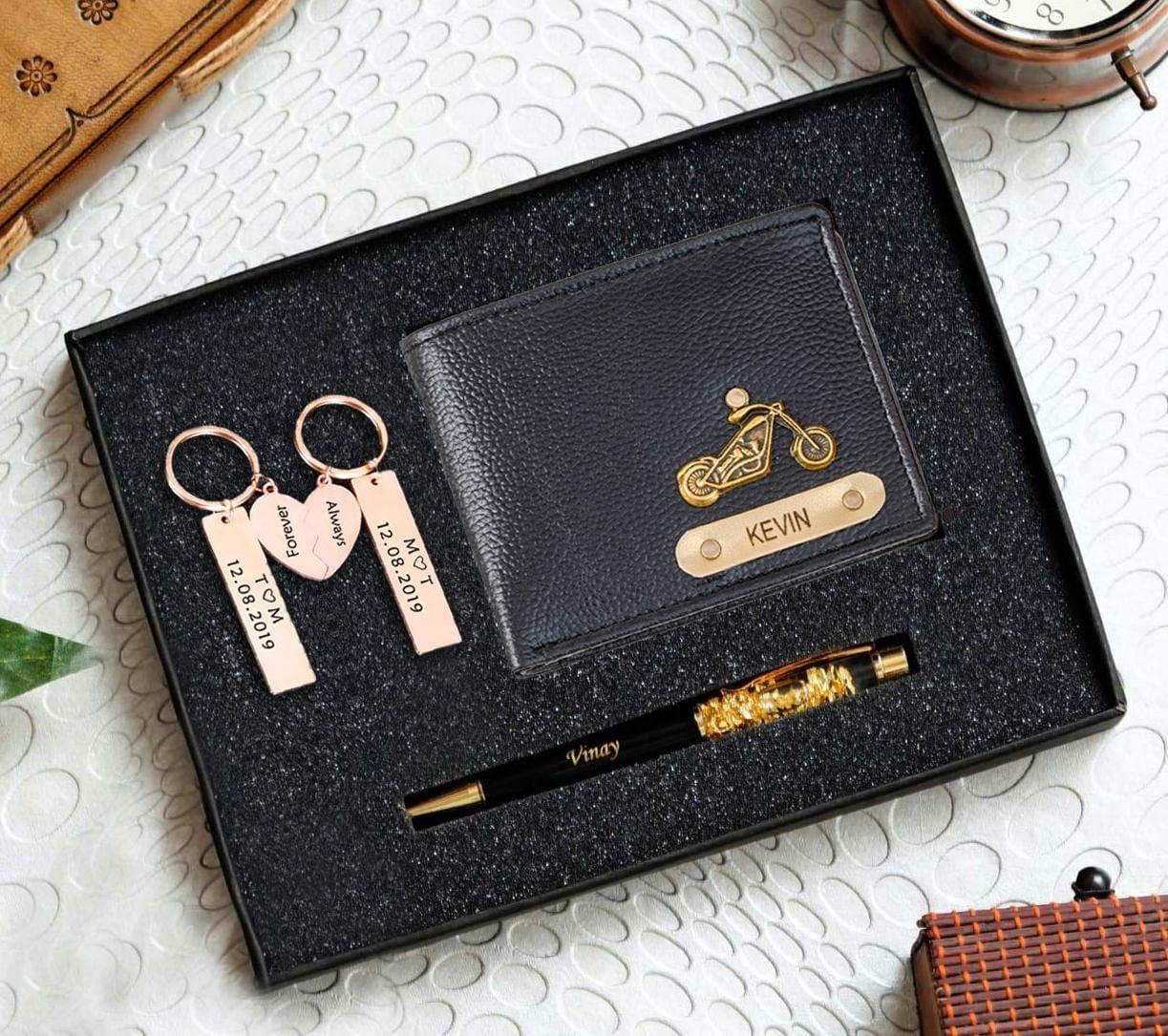 Personalised Men's Wallet, Pen & Couple Matching Keychain Combo - Le Prestige Box