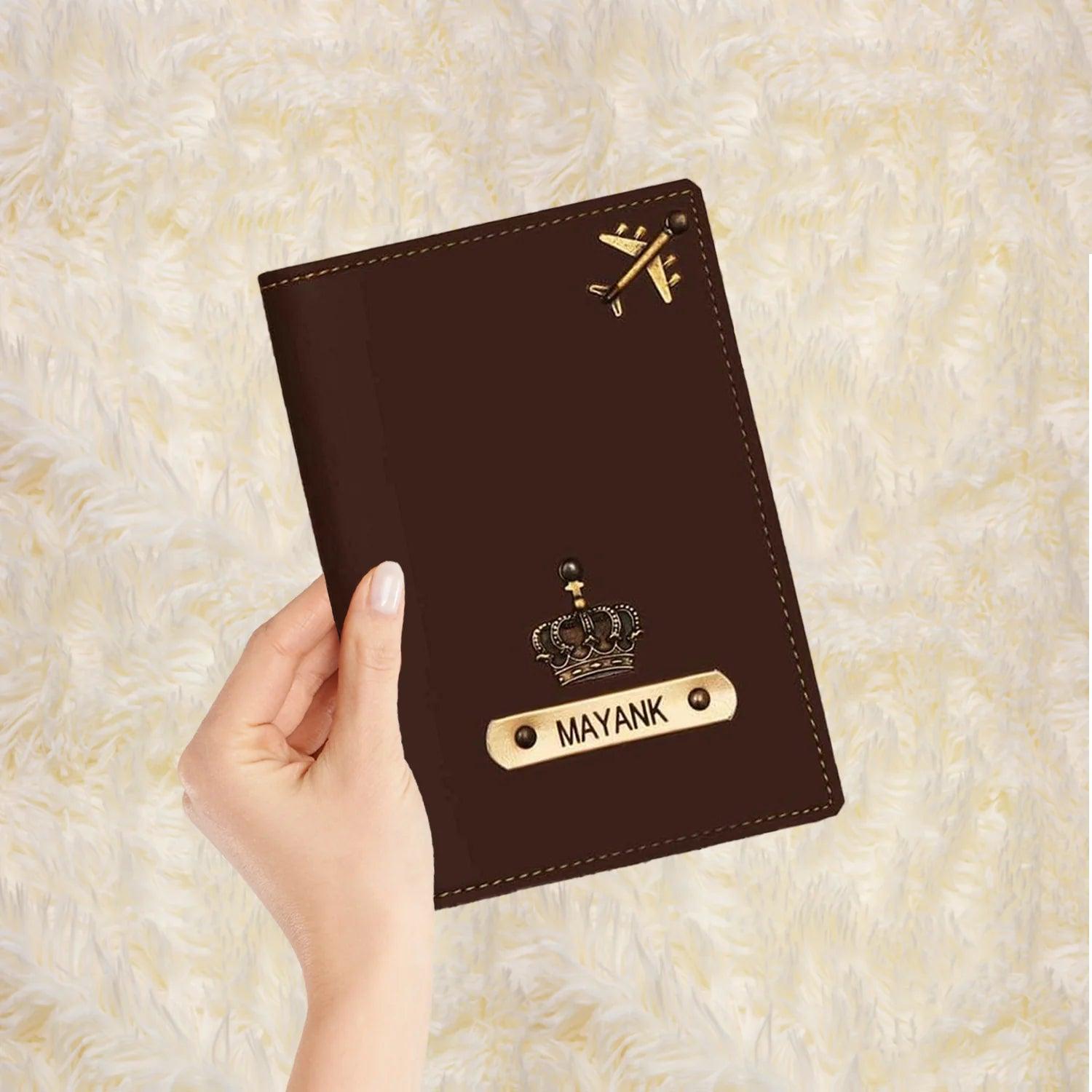 PERSONALIZED PASSPORT CASE WITH NAME & CHARM - Le Prestige Box